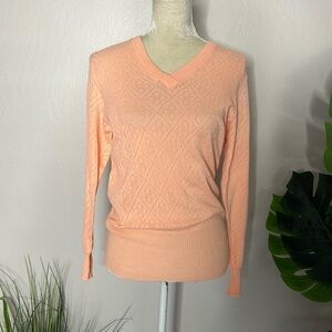 Cabelas • made in England pointelle vneck sweater